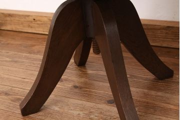 アンティーク家具　アンティーク　素敵なデザイン!回転椅子(ドクターチェア)
