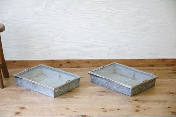 アンティーク家具　古い駄菓子屋のブリキのガラスケース2個組1