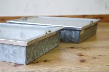 アンティーク家具　古い駄菓子屋のブリキのガラスケース2個組4