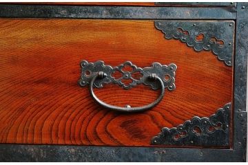 アンティーク家具　とても希少な五丁引き佐渡衣装箪笥