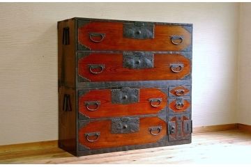 アンティーク家具　鳳凰の金具!上品な佐渡小木箪笥