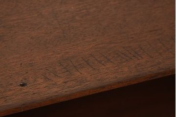 アンティーク家具　アンティーク　古い学校の鉄脚飾り棚(1)(陳列棚・本棚)