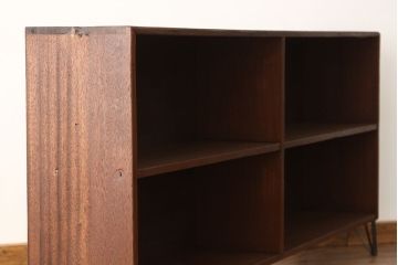 アンティーク家具　アンティーク　古い学校の鉄脚飾り棚(1)(陳列棚・本棚)