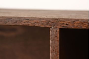アンティーク家具　アンティーク　古い学校の鉄脚飾り棚(1)(陳列棚・本棚)
