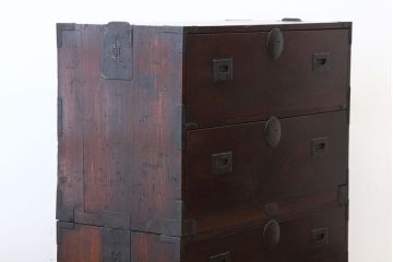 アンティーク家具　☆古民具・骨董 前面欅!古い欅材のシックな二段重ね時代箪笥