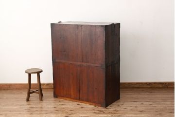 アンティーク家具　☆古民具・骨董 前面欅!古い欅材のシックな二段重ね時代箪笥