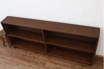 アンティーク家具　アンティーク 古い学校の脚付き飾り棚(2)(陳列棚・本棚)