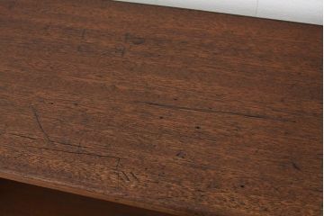 アンティーク家具　アンティーク 古い学校の脚付き飾り棚(2)(陳列棚・本棚)