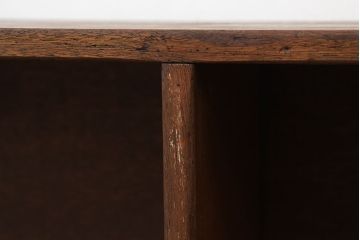 アンティーク家具　アンティーク 古い学校の脚付き飾り棚(2)(陳列棚・本棚)
