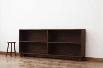 アンティーク家具　アンティーク 古い学校の脚付き飾り棚(3)(陳列棚・本棚)