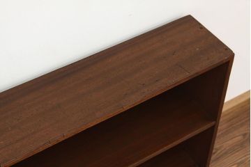 アンティーク家具　アンティーク 古い学校の脚付き飾り棚(3)(陳列棚・本棚)