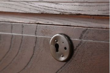 アンティーク家具　古民具・骨董 鉄脚付き時代箪笥ローチェスト?ローボード