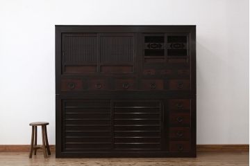 アンティーク家具　古民具・骨董　使い込まれた京都産のぼり引き出し付き一間水屋箪笥(茶箪笥・食器棚)