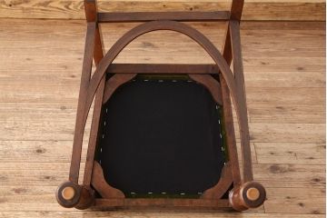 アンティーク家具　イギリスアンティーク　マホガニー　上品なチェア1脚