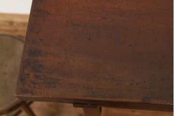 アンティーク家具　アンティーク　古い木のシンプルな平机(テーブル)