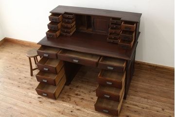 アンティーク家具　アンティーク　高級品!古いナラ材の上質な両袖机