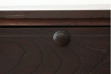 アンティーク家具　アンティーク　素敵なデザイン!古い木味の鉄脚ローボード(ローチェスト・箪笥)