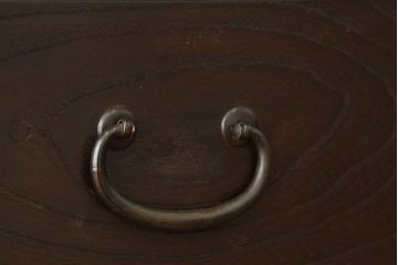 アンティーク家具　アンティーク　素敵なデザイン!古い木味の鉄脚ローボード(ローチェスト・箪笥)