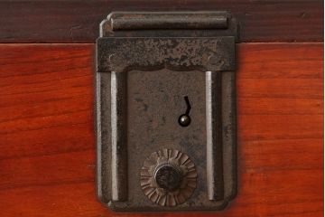 アンティーク家具　古民具・骨董　木目の素晴らしいローボード(ローチェスト・時代箪笥・刀箪笥)