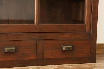 アンティーク　美品!古い木の大きな二段重ね収納棚(飾り棚・ガラスケース)