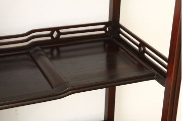アンティーク家具　アンティーク　素敵な雰囲気!上品な唐木飾り棚(茶棚)