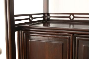 アンティーク家具　アンティーク　素敵な雰囲気!上品な唐木飾り棚(茶棚)
