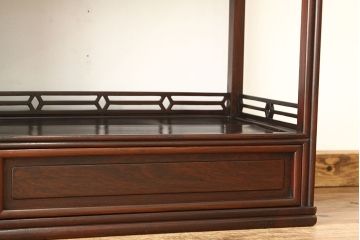 アンティーク家具　アンティーク　素敵な雰囲気!上品な唐木飾り棚(茶棚)