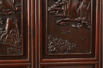 アンティーク家具　古民具・骨董　彫刻の素晴らしい唐木飾り棚(茶棚)