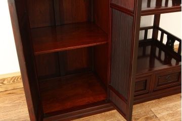 アンティーク家具　古民具・骨董　彫刻の素晴らしい唐木飾り棚(茶棚)