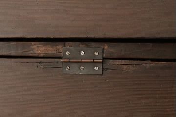 アンティーク家具　アンティーク　古い木の重厚なパタパタ下駄箱