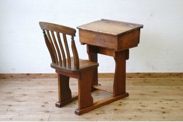 アンティーク家具　イギリスアンティーク　無垢材!1人掛けのスクールデスク