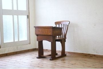 アンティーク家具　イギリスアンティーク　1人掛けのスクールデスク(机、在宅ワーク、在宅用)3