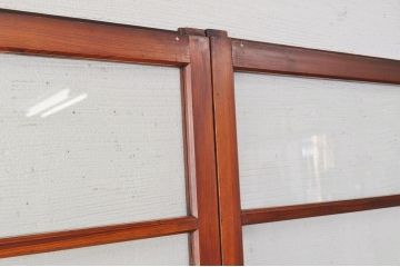 古いお屋敷の上質なガラス引き戸2枚