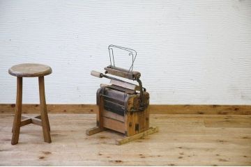 アンティーク雑貨　古い養蚕道具　二角式製簇器1　民族資料