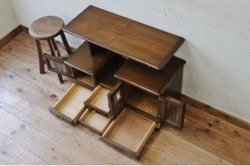 アンティーク家具　古いナラ材の変り型キャビネット(収納棚)