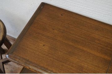 アンティーク家具　古いナラ材の変り型キャビネット(収納棚)