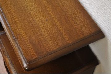 アンティーク家具　古いナラ材の変り型キャビネット(収納棚)