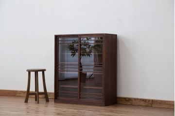 アンティーク家具　アンティーク　古い木のシンプルな下駄箱(収納棚)