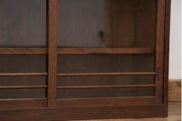 アンティーク家具　アンティーク　古い木のシンプルな下駄箱(収納棚)