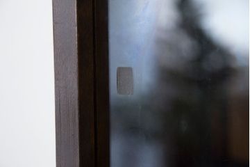 レトロ家具　アンティーク　レトロなデザインのモールガラス本箱(収納棚・飾り棚)