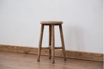 アンティーク家具　アンティーク　古い木のスツール(丸椅子)