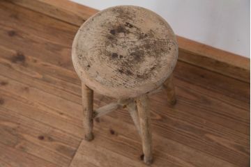 アンティーク家具　アンティーク　古い木のスツール(丸椅子)