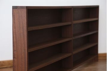 アンティーク家具　アンティーク　古い学校の薄型飾り棚(7)(陳列棚)