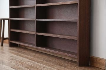 アンティーク家具　アンティーク　古い学校の薄型飾り棚(7)(陳列棚)