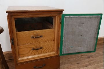 アンティーク家具　アンティーク　恒湿槽(収納棚)