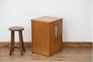 アンティーク家具　アンティーク　恒湿槽(収納棚)