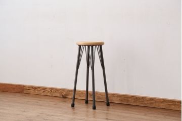 アンティーク家具　オリジナル　アイアンハイスツール 1脚(丸椅子)インダストリアル工業系(2)