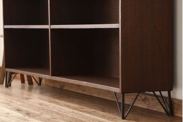 アンティーク家具　アンティーク　古い学校の鉄脚飾り棚(陳列棚・本棚)