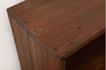 アンティーク家具　アンティーク　古い学校の鉄脚飾り棚(陳列棚・本棚)