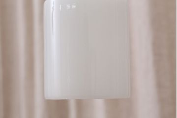 アンティーク　古いお家のレトロな吊り下げ照明